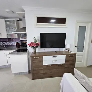Maravilloso En Primera Línea De Playa Apartamento